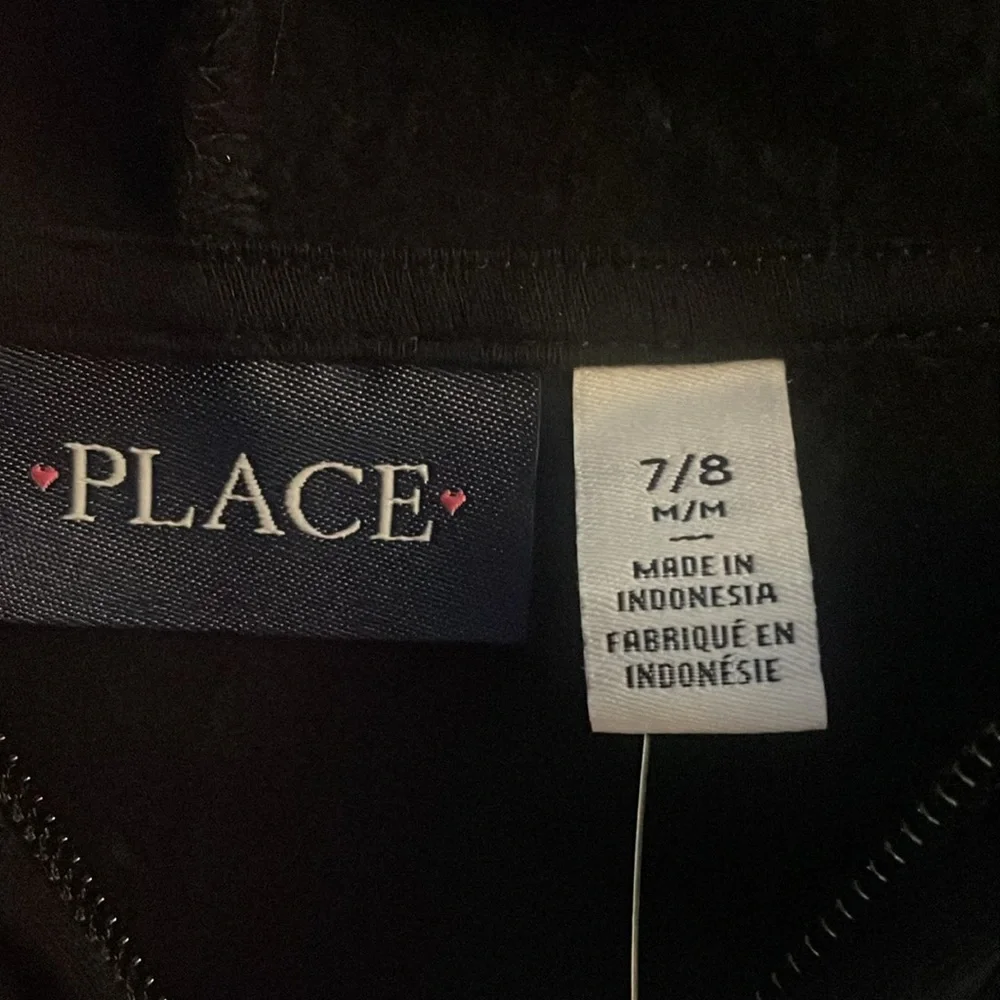 NWT The Children's Place Black Hooded Sweatshirt Girl’s Size 7/8